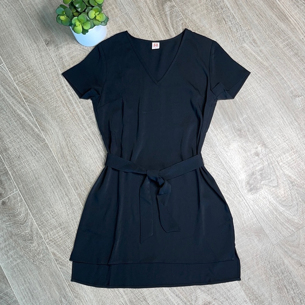 AMANDA UPRICHARD Black Tie Waist V Neck Mini Dress